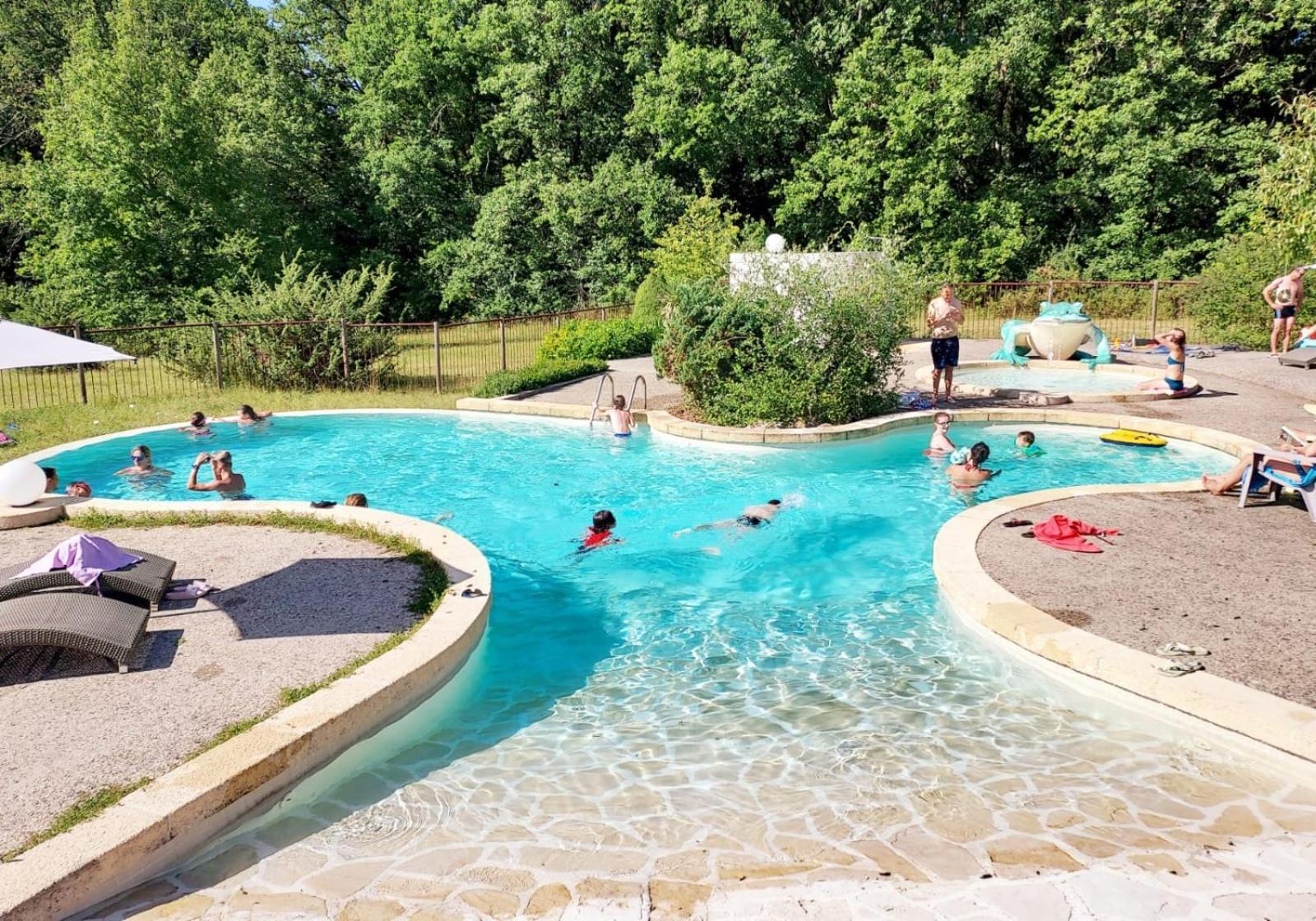 La Clairiere - Ecolieu De Vacances Lamothe-Fenelon Exterior foto